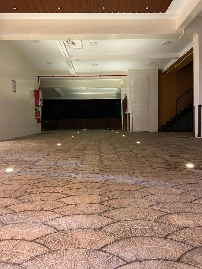 Millennium Terrace Hotel 캄팔라 외부 사진