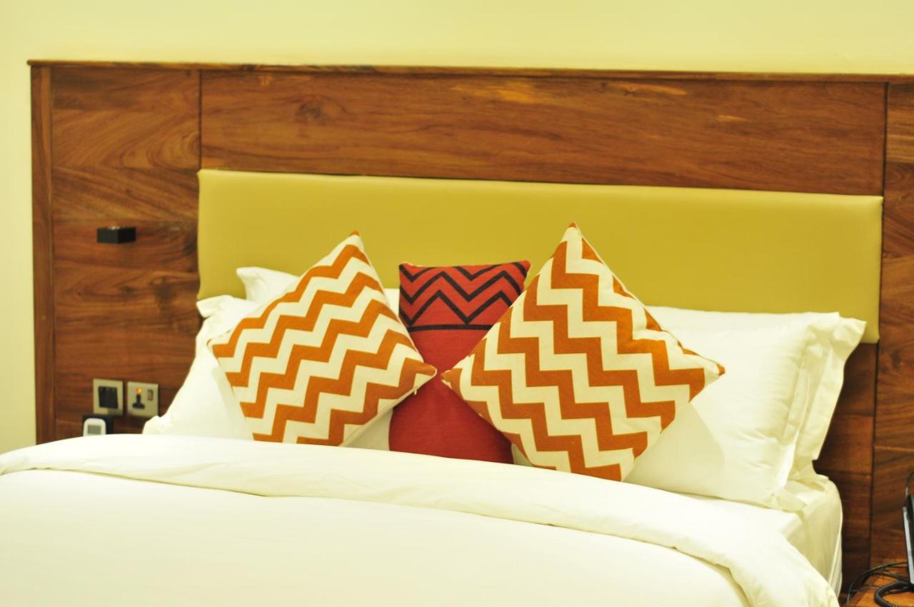 Millennium Terrace Hotel 캄팔라 외부 사진