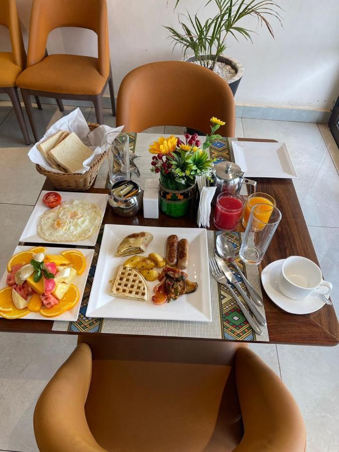 Millennium Terrace Hotel 캄팔라 외부 사진