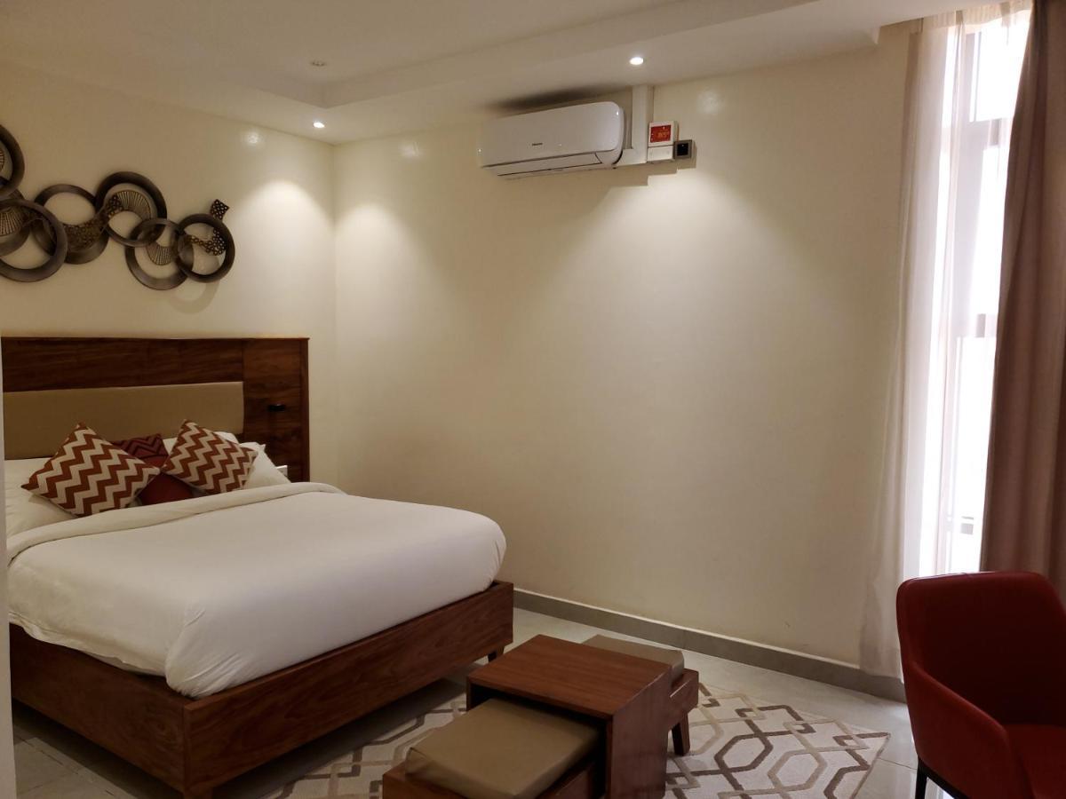 Millennium Terrace Hotel 캄팔라 외부 사진