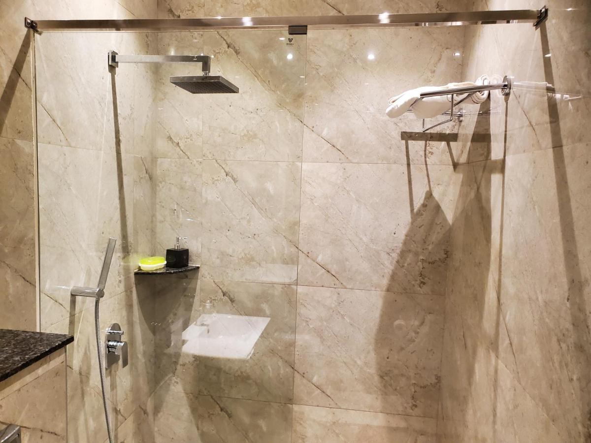 Millennium Terrace Hotel 캄팔라 외부 사진