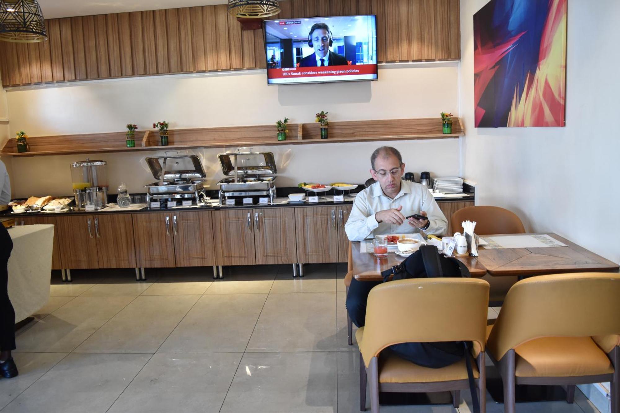 Millennium Terrace Hotel 캄팔라 외부 사진